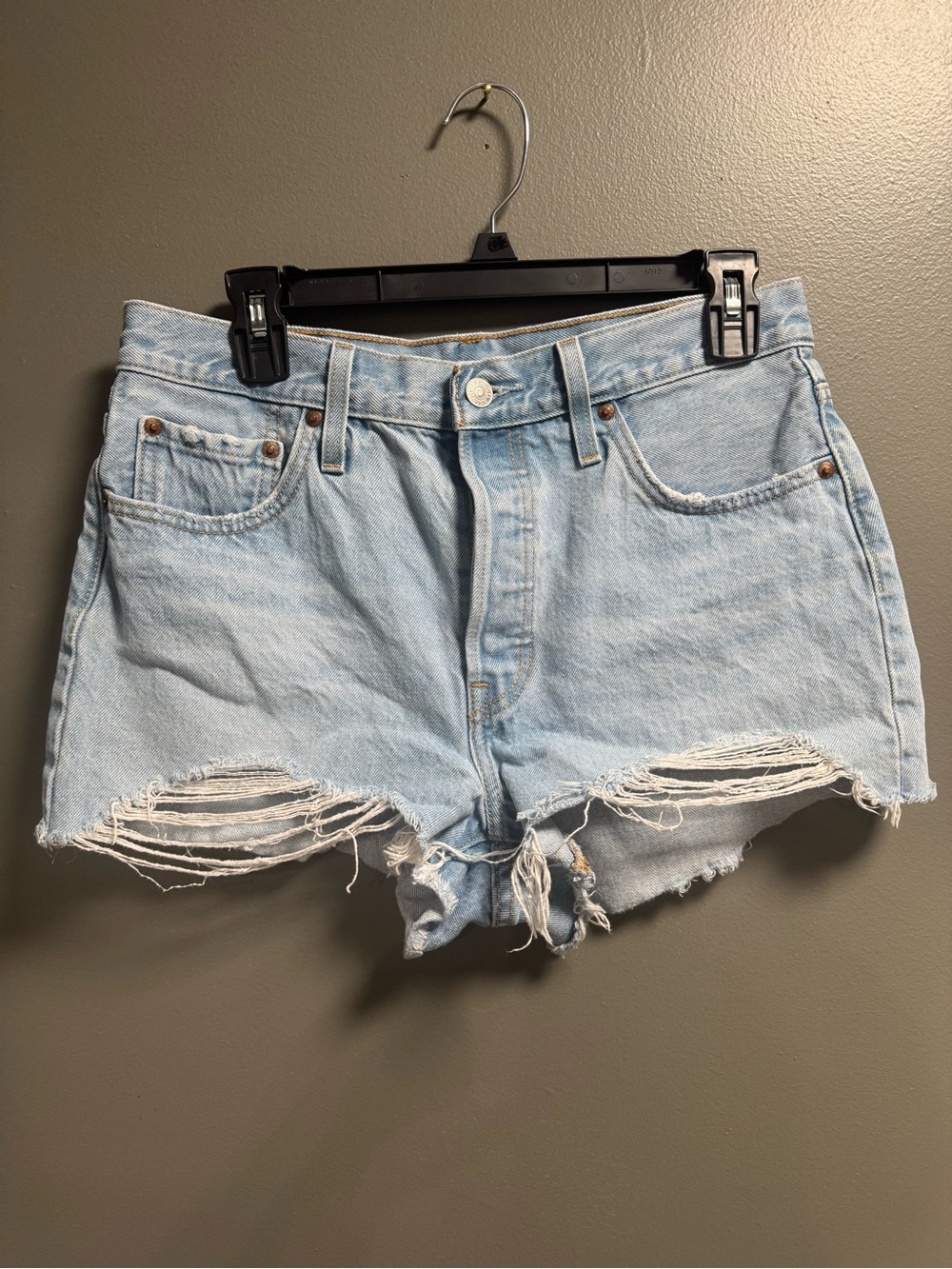 Levi's 501 “Capital E” Light Blue High-Rise Frayed Hem Denim Shorts Waist 29 - Picture 2 of 13